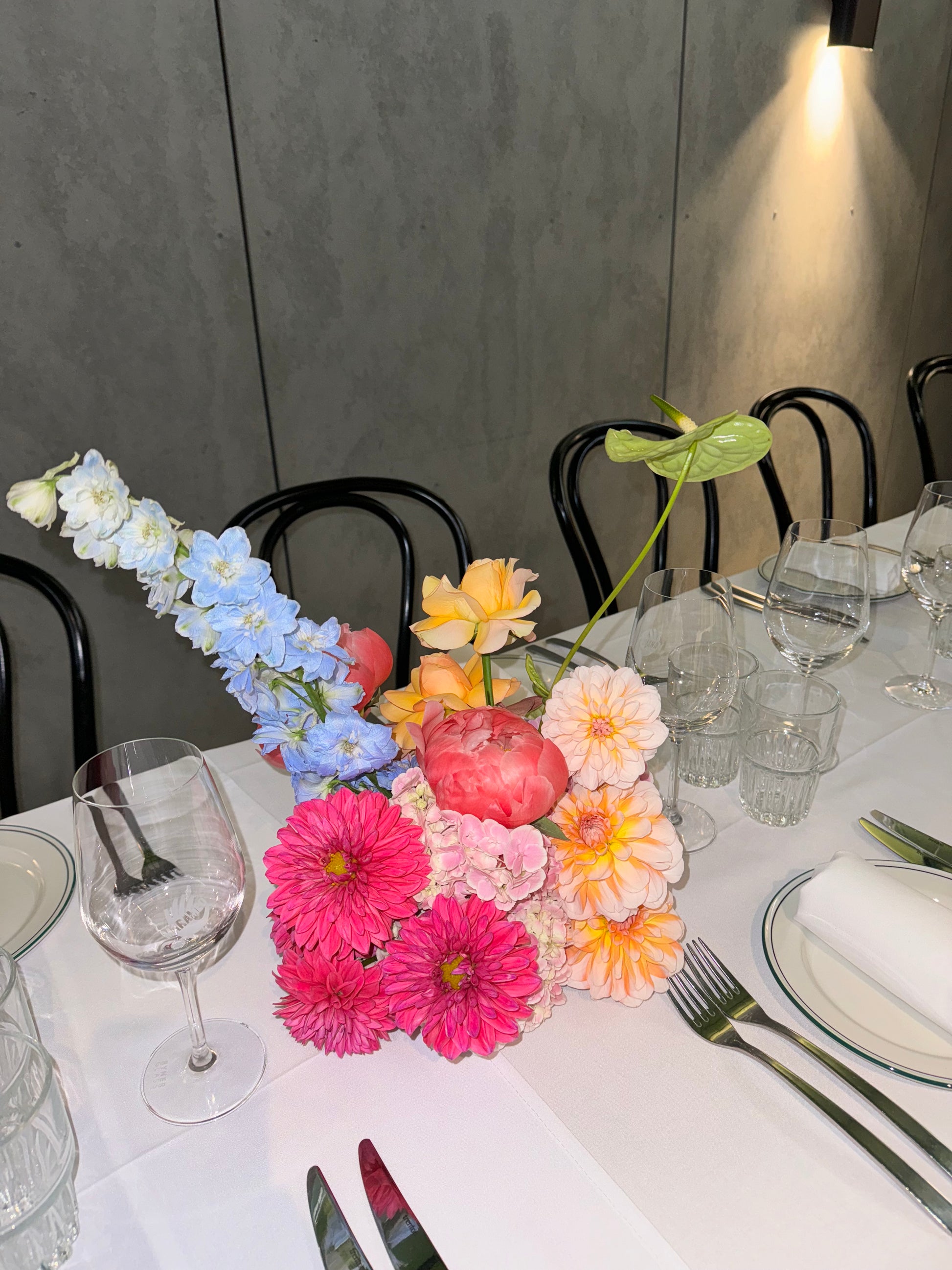 Table arrangement