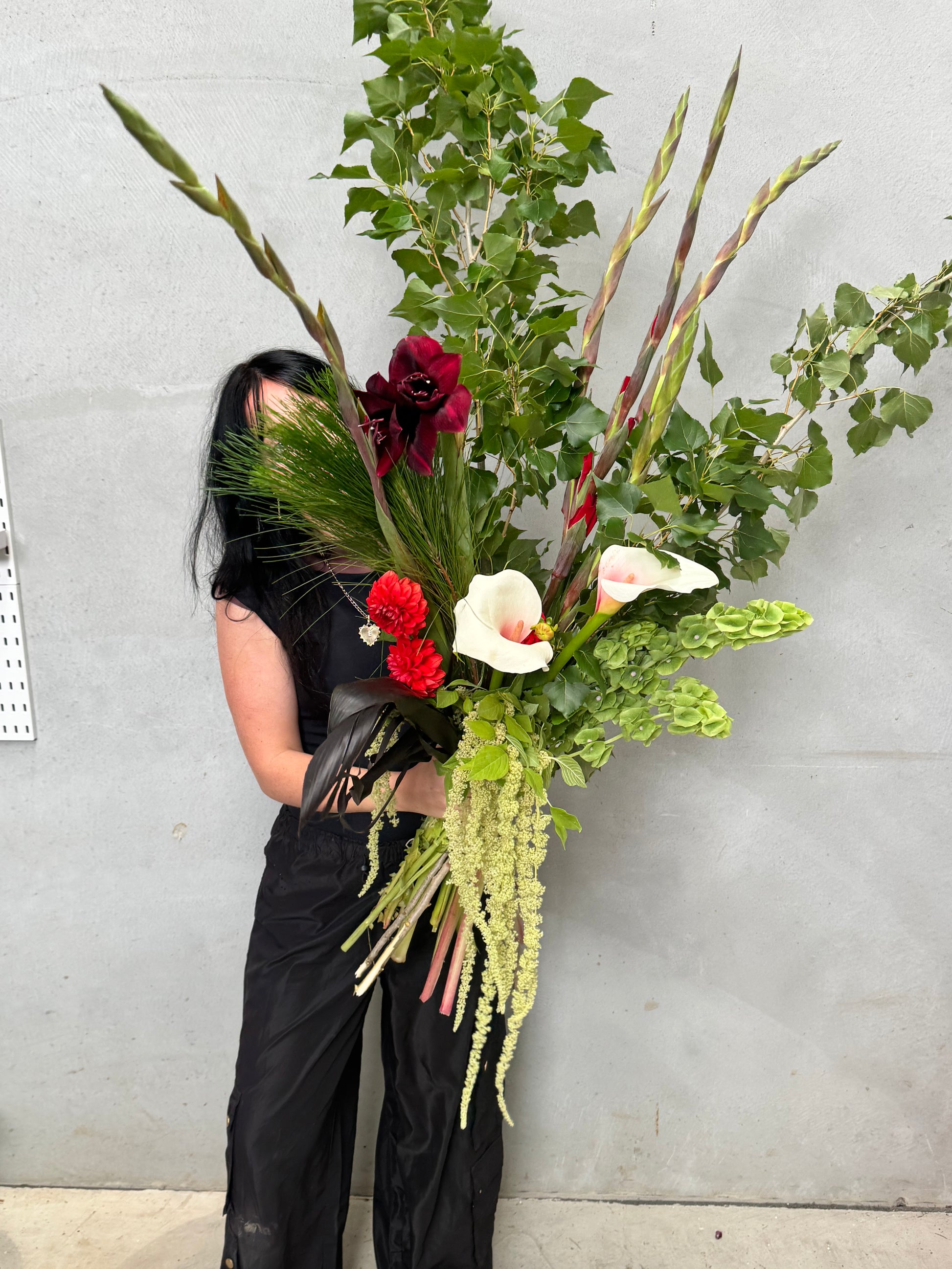 Limited Edition Christmas bouq –- Rose Studios