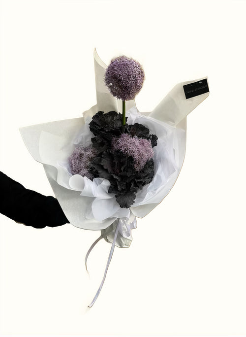 Black & Lavender Sculptural Bouquet